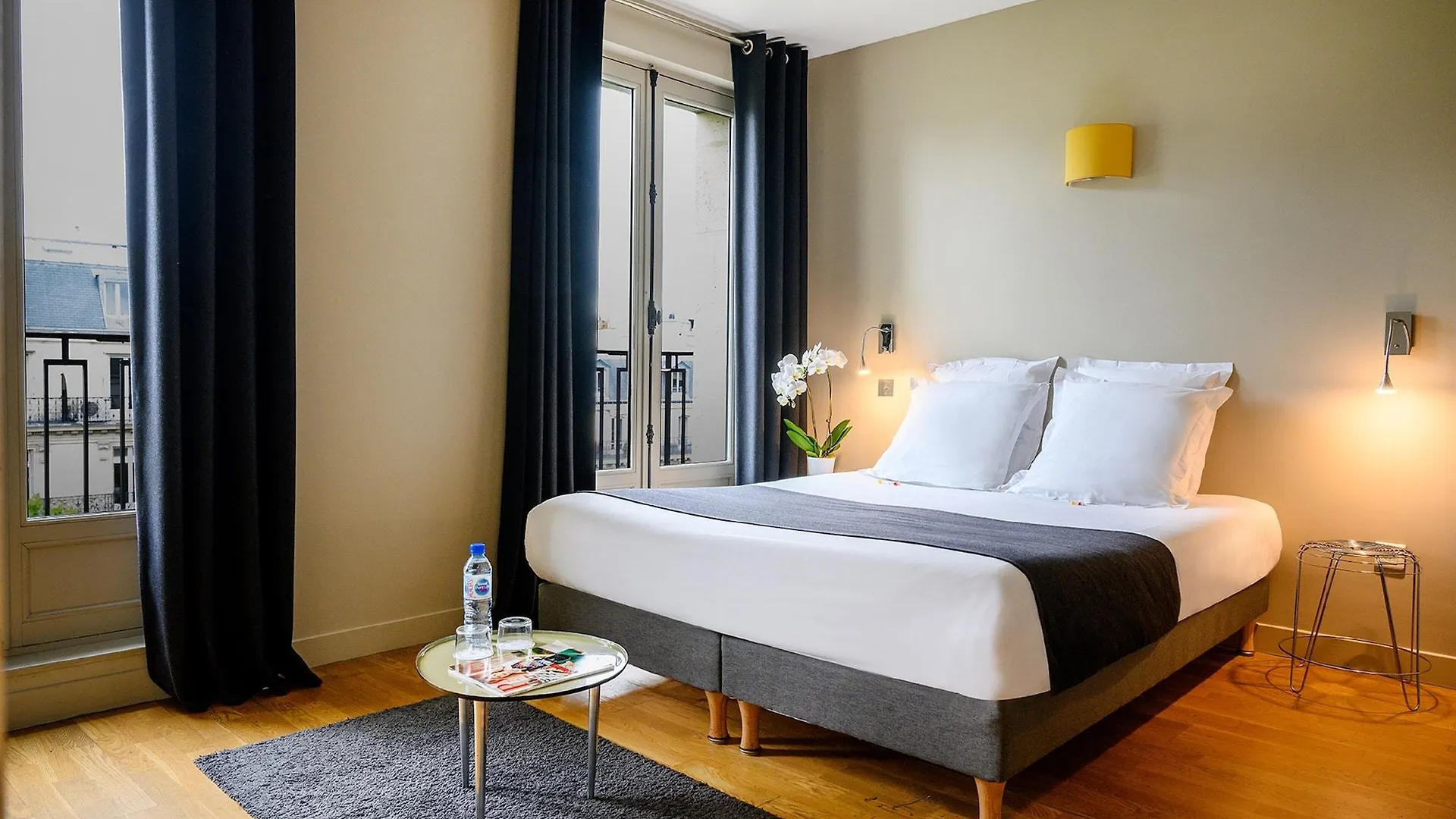 פריז Hotel Helzear Champs-Elysees