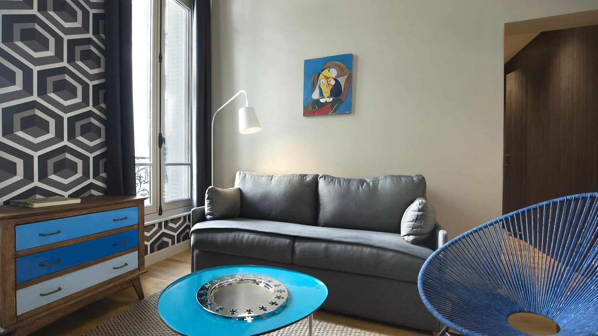 פריז Hotel Helzear Champs-Elysees 4*,