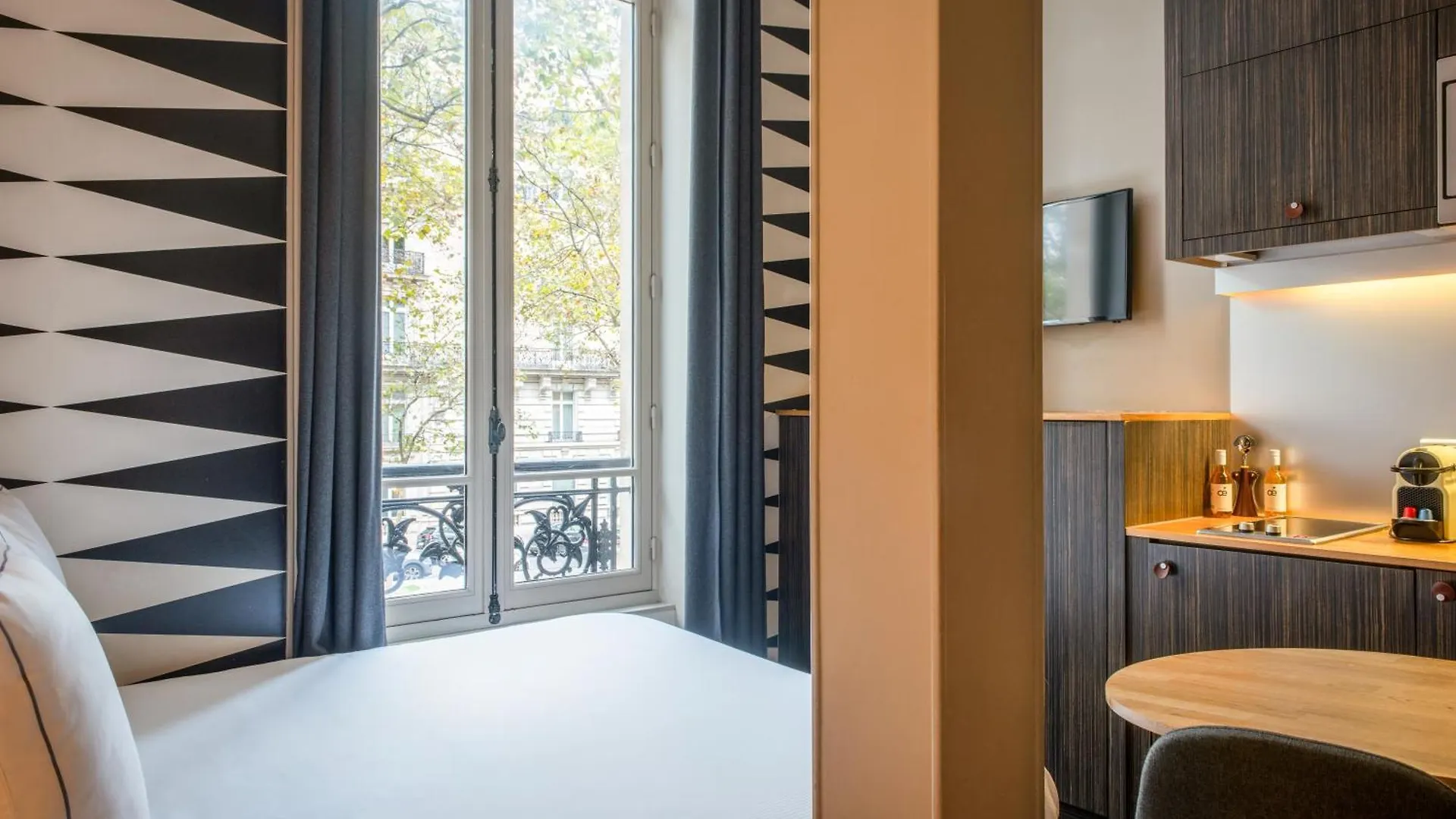 Hotel Helzear Champs-Elysees Paris