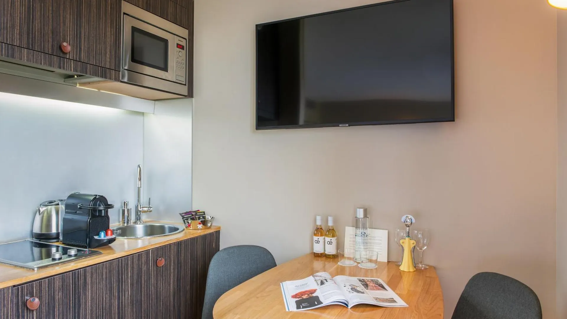 פריז Hotel Helzear Champs-Elysees