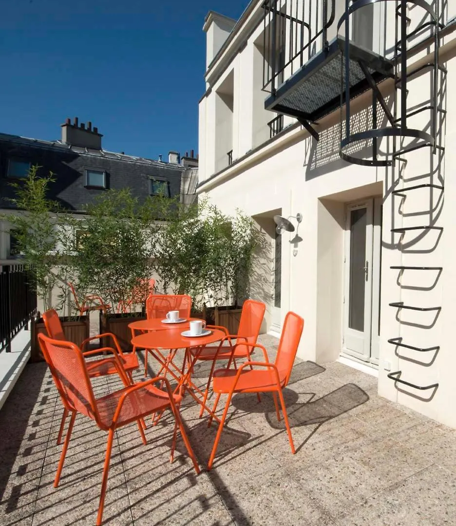 פריז Hotel Helzear Champs-Elysees 4*,