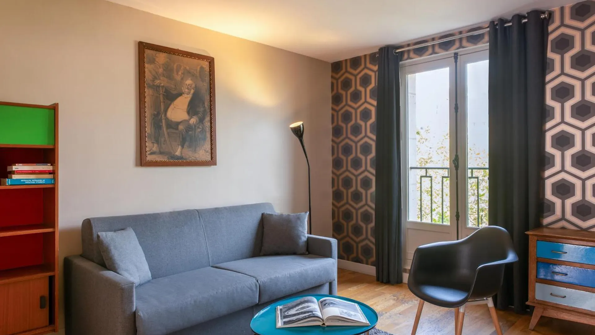 ****  פריז Hotel Helzear Champs-Elysees צרפת