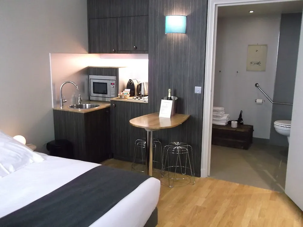 Hotel Helzear Champs-Elysees Paris 4*,  France