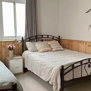 Dream House Art Garden And Terrace אכסניה חיפה