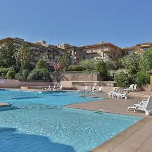 https://pierre-et-vacances-residence-amandine.fr-provencehotel.com
